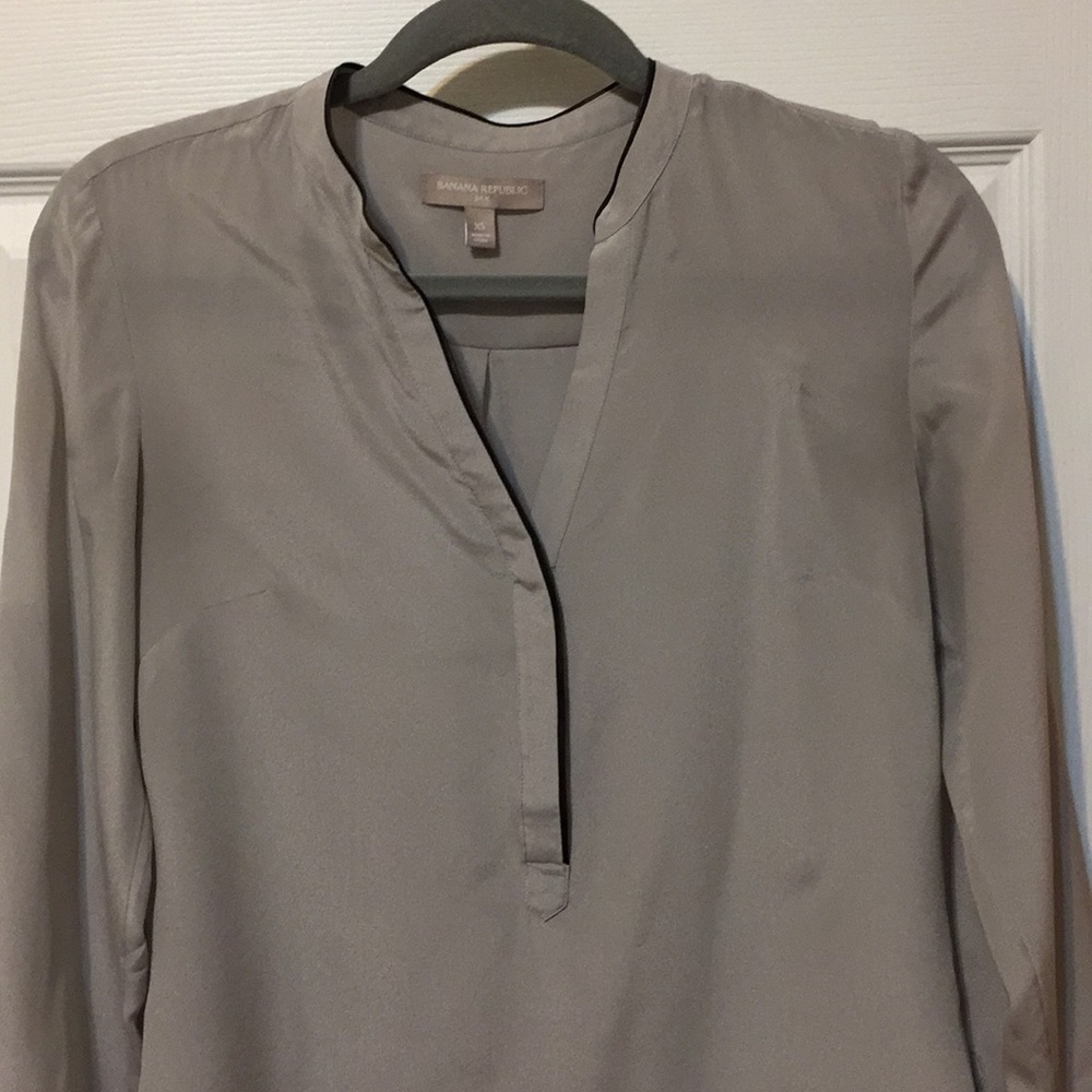 Banana Republic Silk Gray Blouse